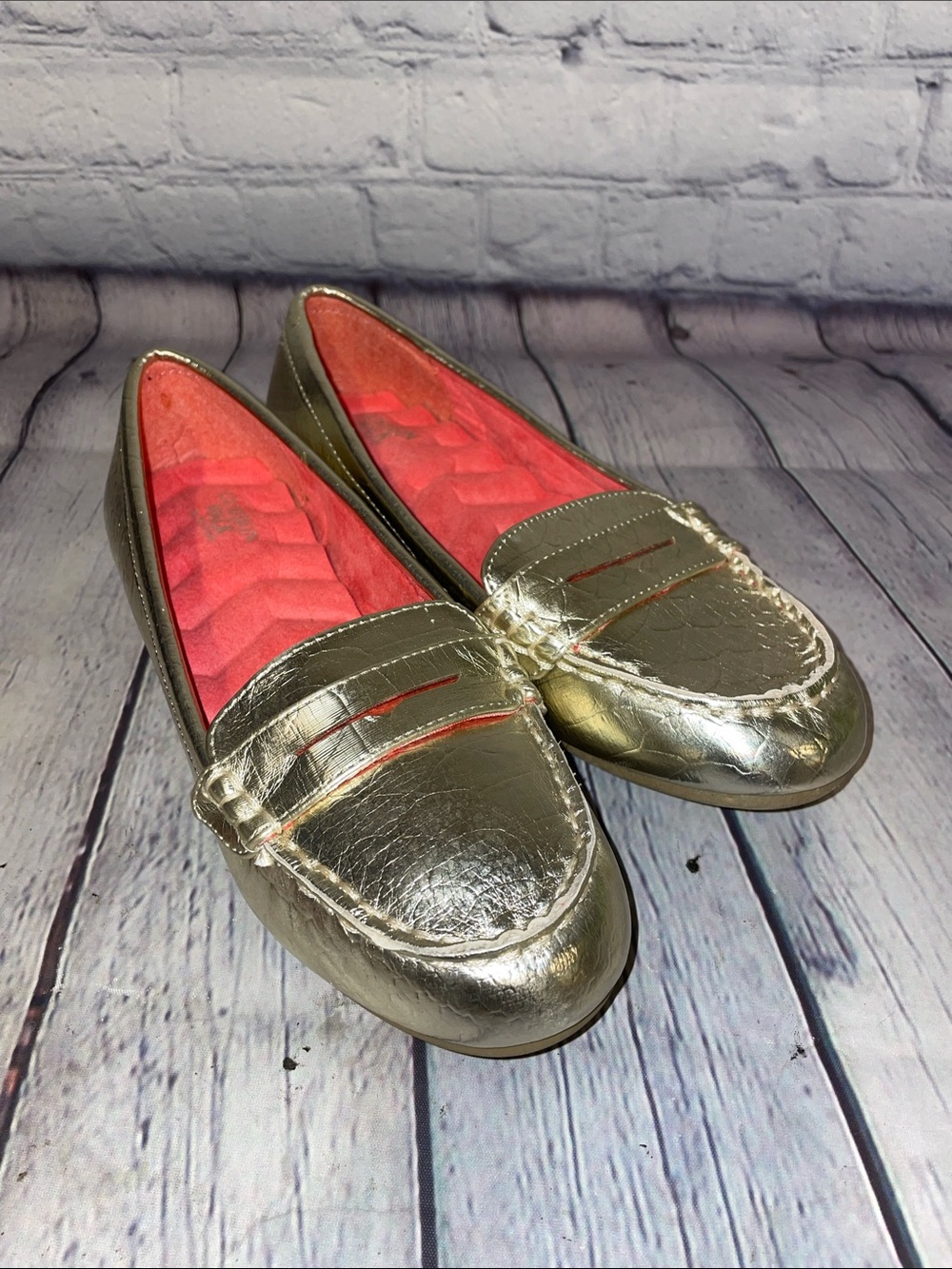 Avon Cushion Walk Metallic Gold Penny Loafers Like New! Sz 7